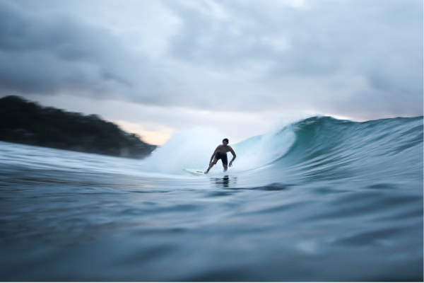 Pranchas de Surf Recicladas: A Revolução do Surf Sustentável